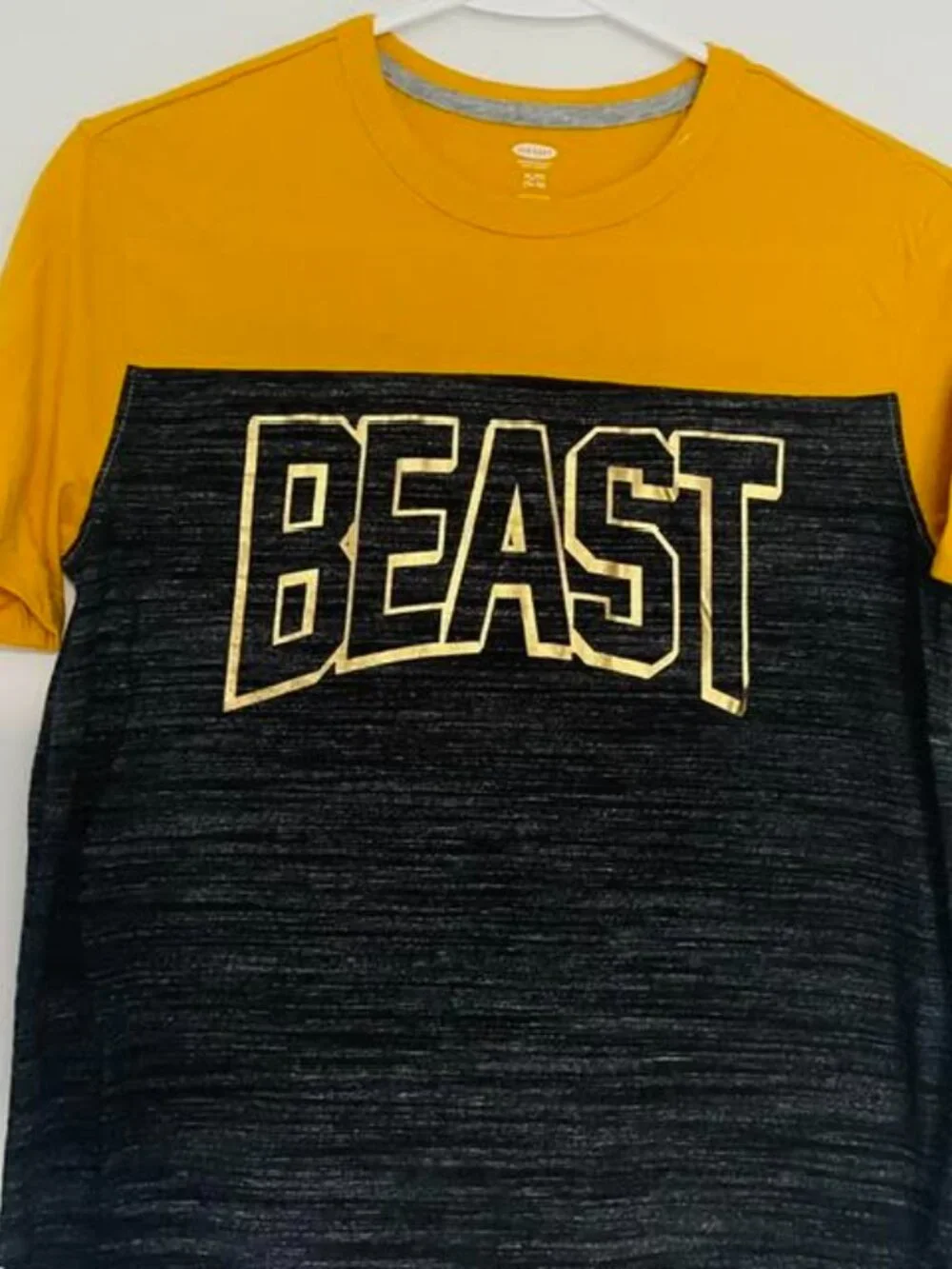 Graphic Football-Style Short Sleeve Tee for Boys Size XL/TG